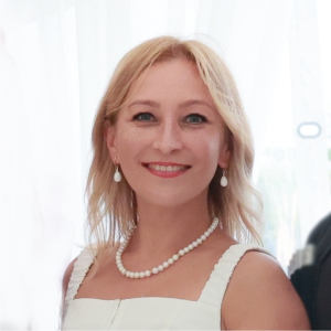 Плотникова Лариса